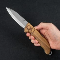 Victorinox Evoke Walnut Folding Knife -Outdoor Sport Online Shop BMC 09415D630.6 77477.1695997044.1280.1280 42944.1696432335