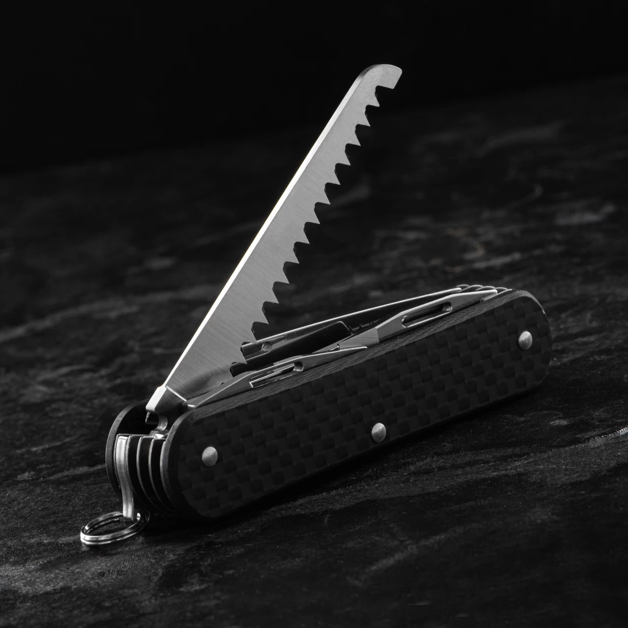 Fox Vulpis 5 Carbon Fibre Penknife 3 Fox Vulpis 5 Carbon Fibre Penknife