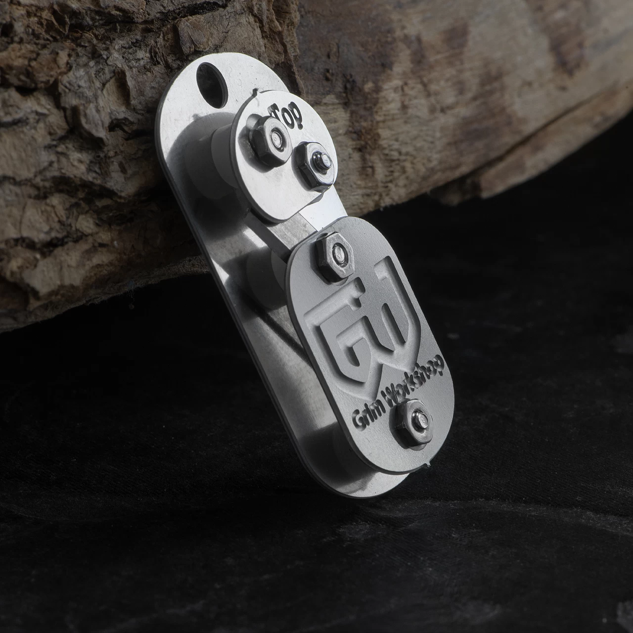 Grim Workshop Cordage Making Dog Tag 3 Grim Workshop Cordage Making Dog Tag