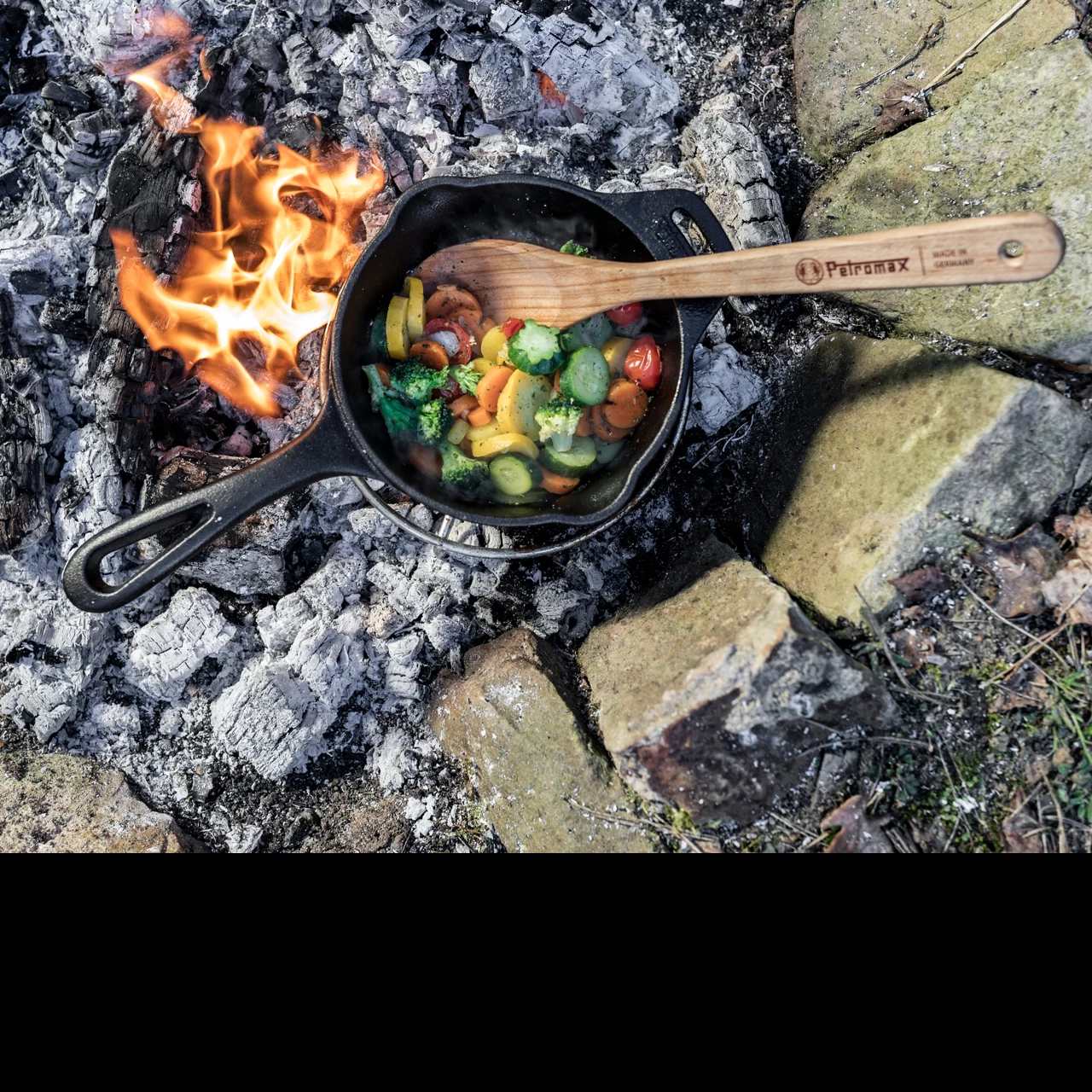 Petromax KR1 Cast Iron Saucepan 3 Petromax KR1 Cast Iron Saucepan