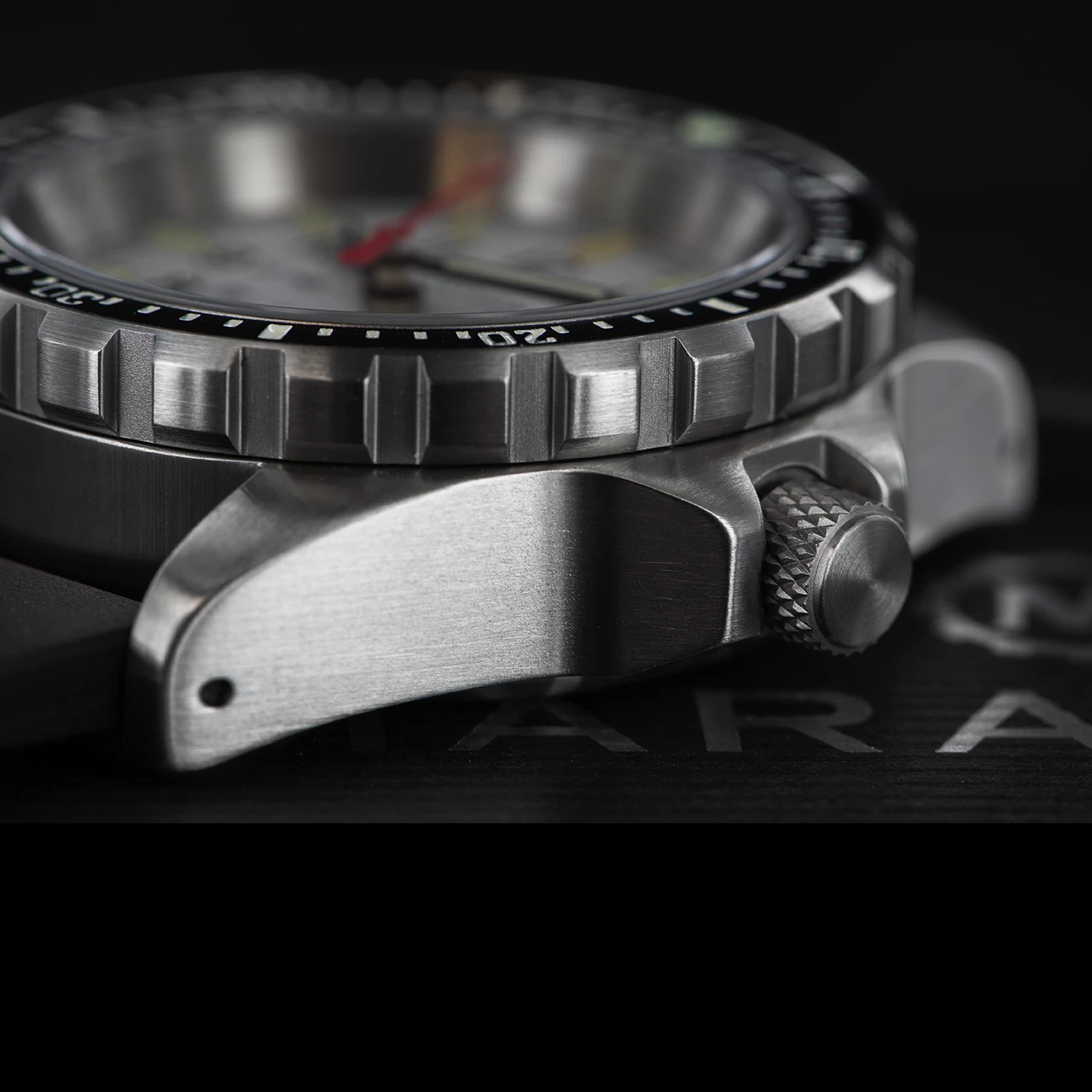 Marathon Diver's Arctic Edition Quartz Medium 8 Marathon Diver's Arctic Edition Quartz Medium - Image 6