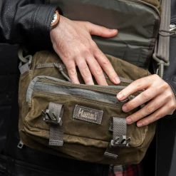 Magforce Survivor Shoulder Bag Waxed Canvas 28 Magforce Survivor Shoulder Bag Waxed Canvas -Outdoor Sport Online Shop MF W0499 Boutdoor3 57953.1689844325.1280.1280 18685.1689945395