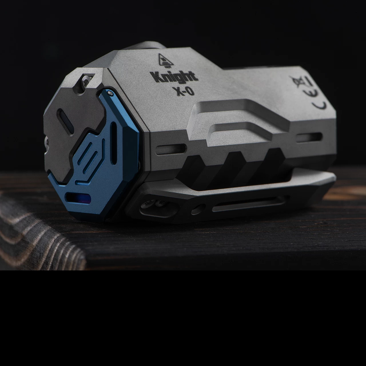 Wuben X0 Titanium Flashlight 3 Wuben X0 Titanium Flashlight