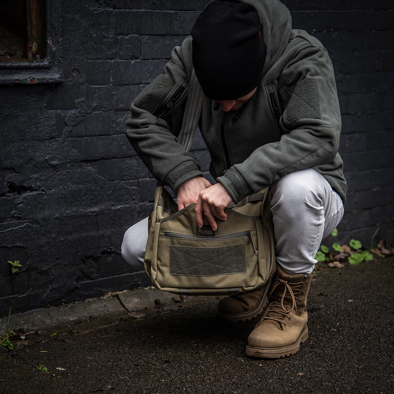 Magforce Gemini Sling Bag 14 Magforce Gemini Sling Bag - Image 12