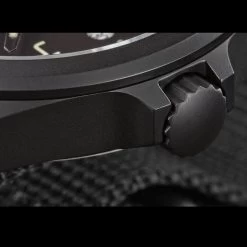 Traser H3 P59 Essential M Black NATO